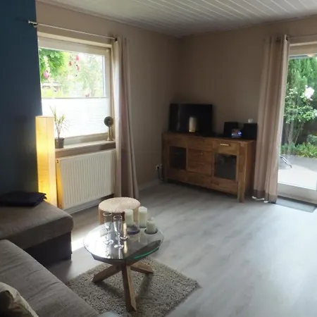 In Elmenhorst Mit Garten Und Terrasse Holiday home Elmenhorst/Lichtenhagen
