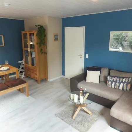 In Elmenhorst Mit Garten Und Terrasse Holiday home *